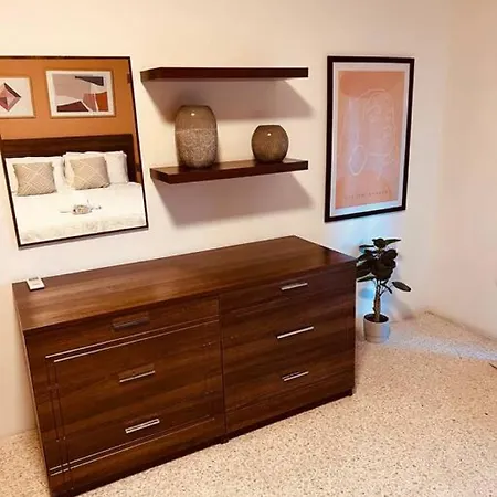 Lovely 3 Bedroom In Сasa de vacaciones