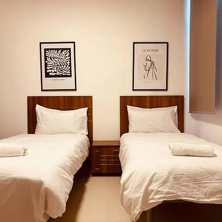 Lovely 3 Bedroom In Casa de Férias *